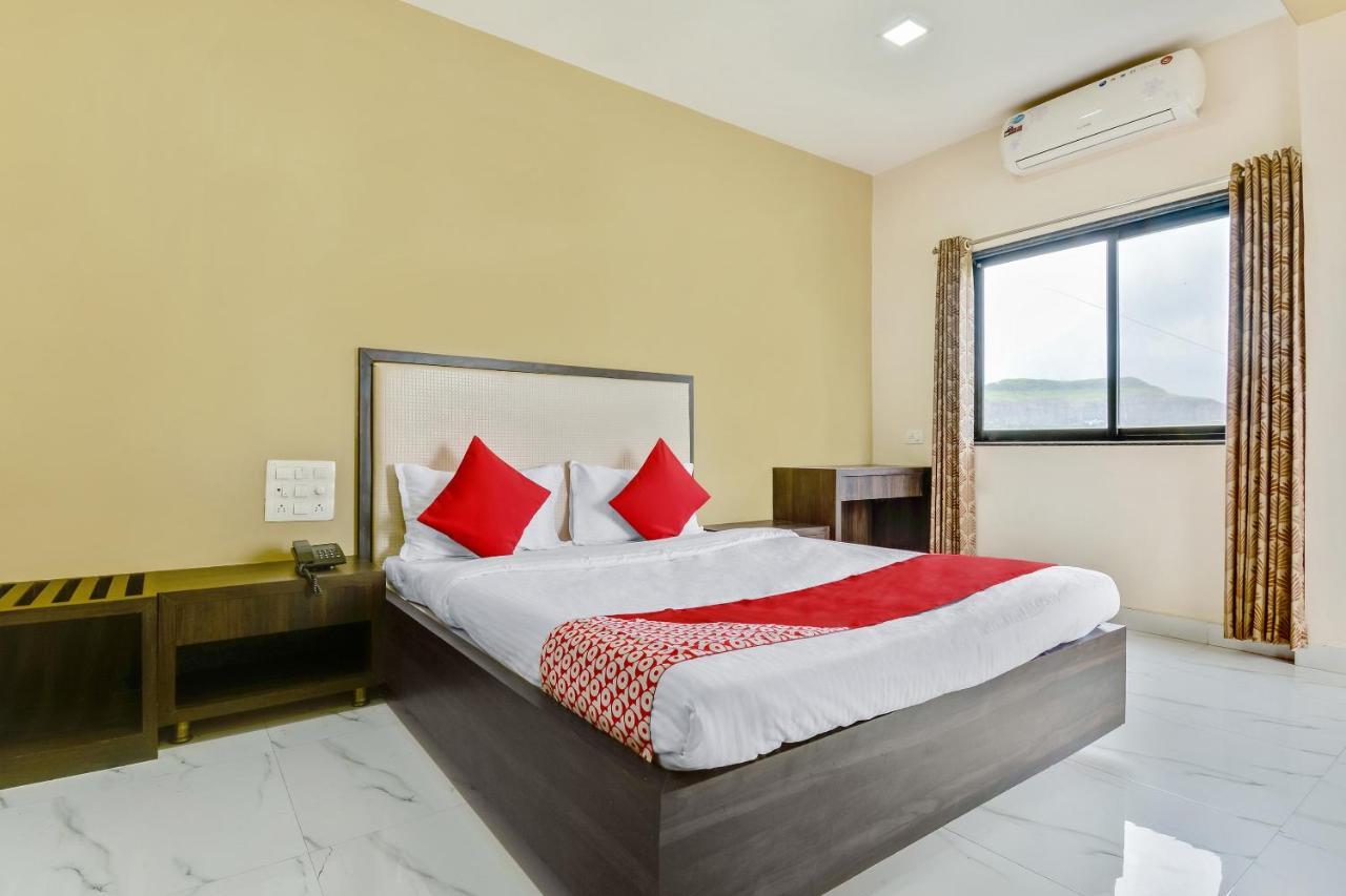 Oyo 48352 Hotel Bhagyalaxmi Kāla Exterior foto